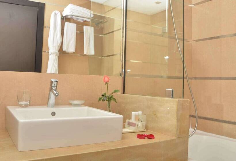 豪华房间, Farah Casablanca