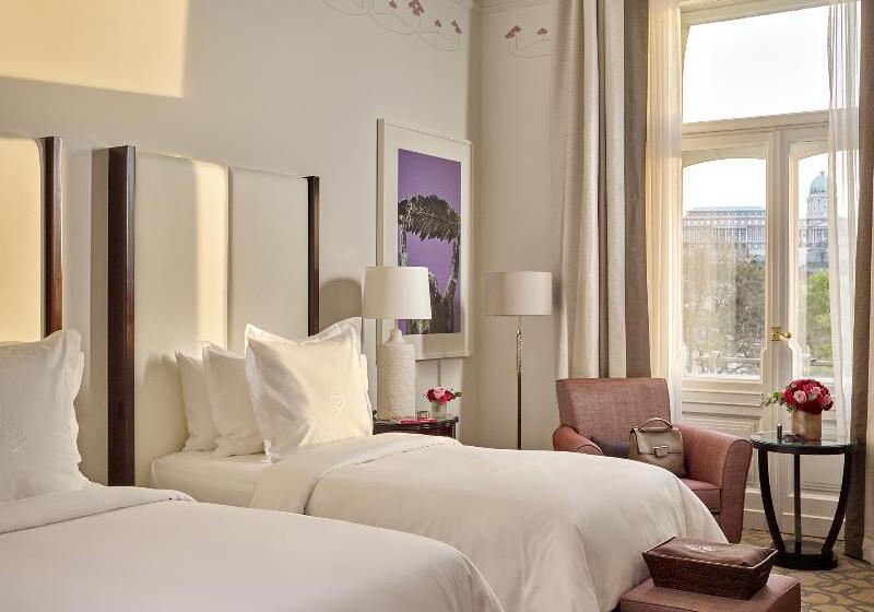 اتاق استاندارد با چشم‌انداز رودخانه, Four Seasons Hotel Gresham Palace Budapest