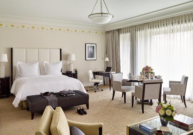سوئیت با تخت بزرگ, Four Seasons Hotel Gresham Palace Budapest