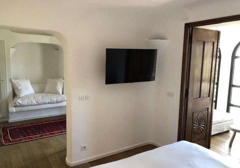 سوییت جونیور, Grand Hôtel De Cala Rossa & Spa Nucca