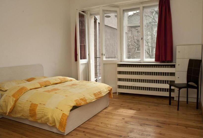 Четырехместный Номер Стандарт, Hostel Mostel Sofia