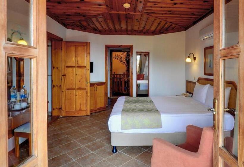 Номер Стандарт Трехместный, Montana Pine Resort   All Inclusive