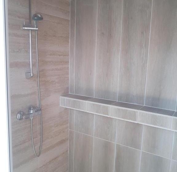 اتاق استاندارد, Lara Guest House