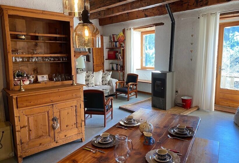 패밀리 스위트, Maison D Hôtes Les Méans
