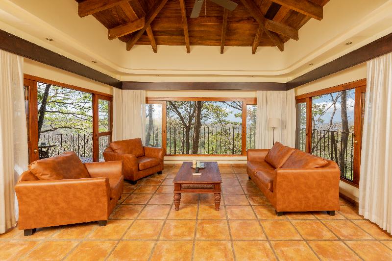 سوییت جونیور, Borinquen Thermal Resort
