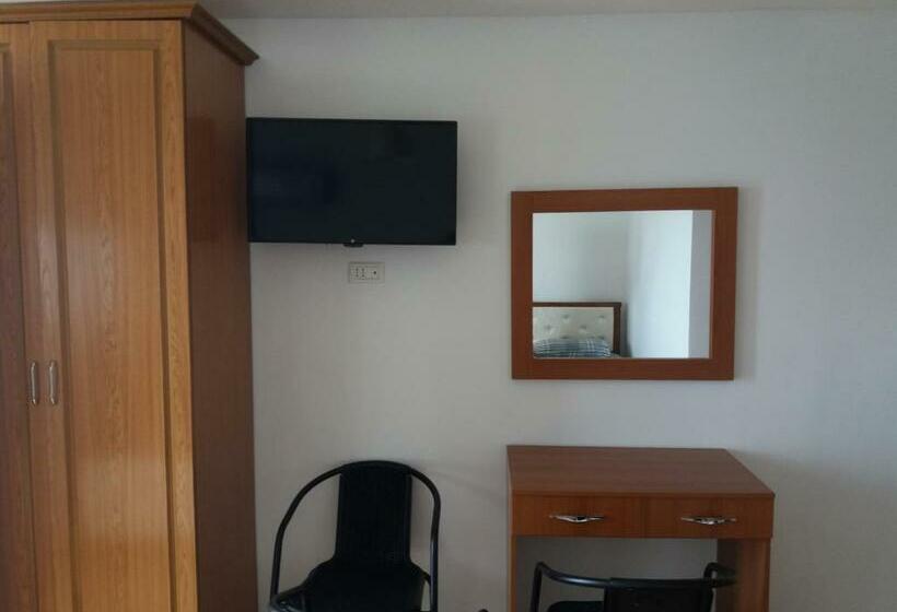 استودیو استاندارد با بالکن, Guesthouse Cathrine