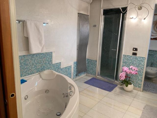 Quarto Triplo Deluxe, B&b I Due Castelli