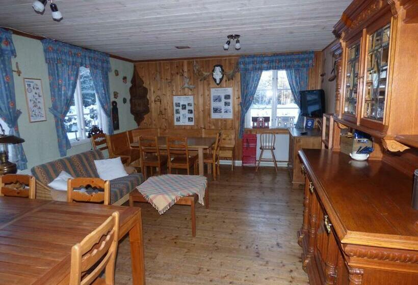 バスルーム共有のトリプルスタンダード, Nya Skogsgården Hostel