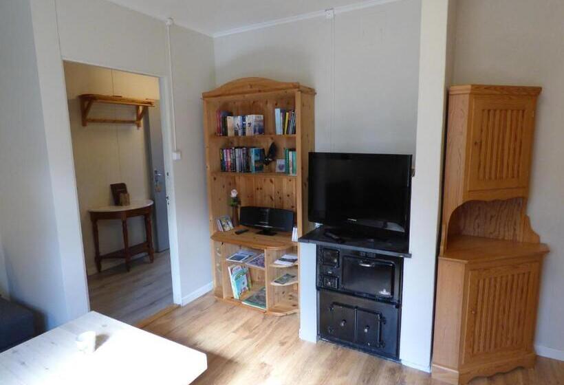 ２ベッドルームハウス, Nya Skogsgården Hostel
