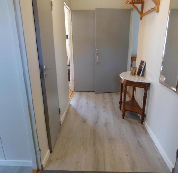 Дом 2 Спальни, Nya Skogsgården Hostel
