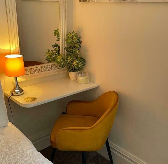 اتاق استاندارد, Rivendell Guest House