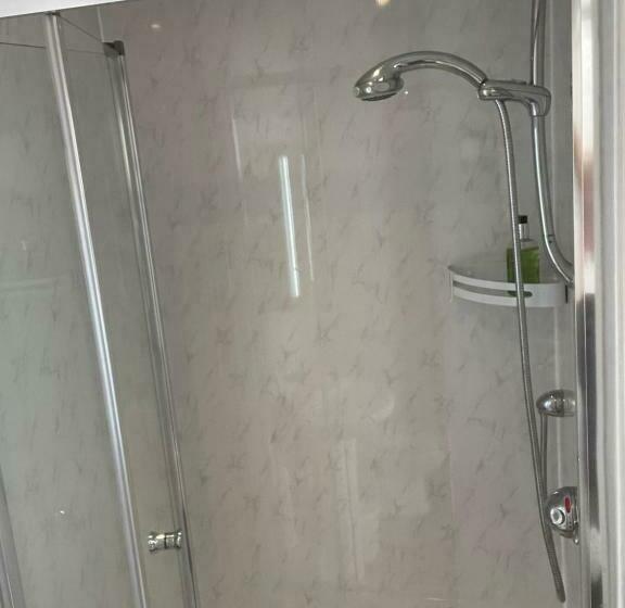 اتاق استاندارد, Rivendell Guest House