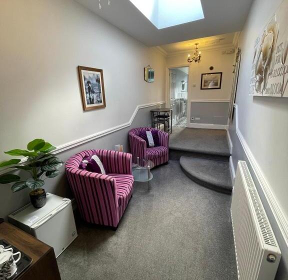 اتاق لوکس با تخت بزرگ, Rivendell Guest House