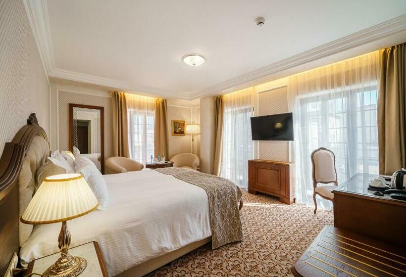 اتاق دلوکس با چشم‌انداز پارک, Residence City Garden   Certificate Of Excellence 3rd Place In Top 10 Best Five Stars City Hotels Fo
