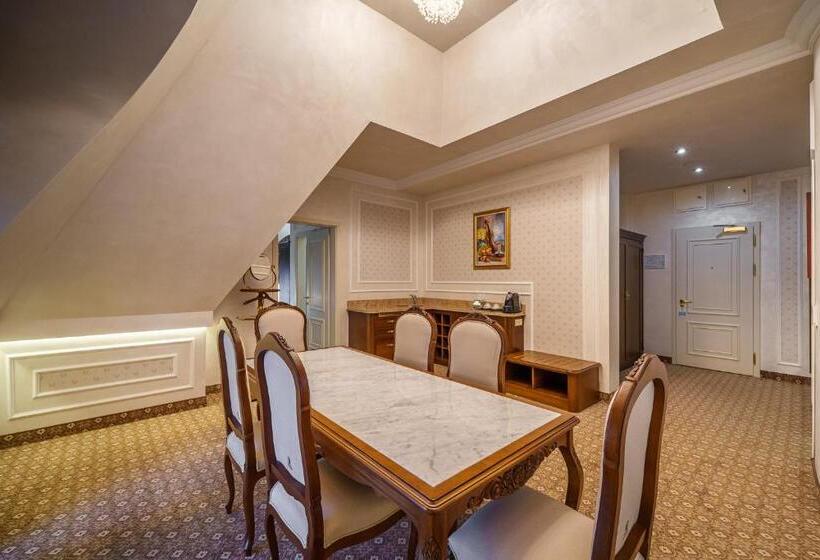 آپارتمان 1 خوابه, Residence City Garden   Certificate Of Excellence 3rd Place In Top 10 Best Five Stars City Hotels Fo