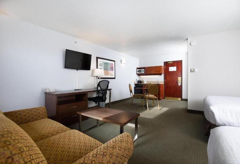 スイート（家族用）, Service Plus Inns And Suites