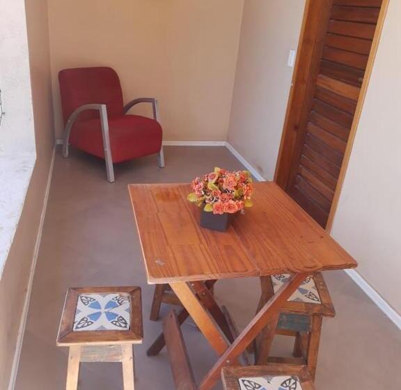 Quarto Quadruple Standart com Varanda, Pousada Mucuripe