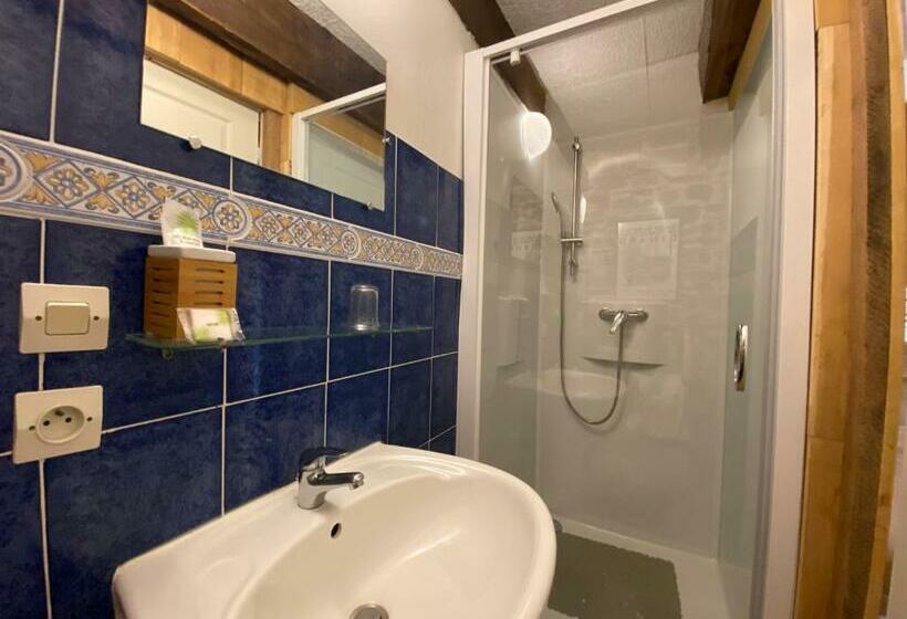 اتاق استاندارد, Chambres D'hôtes Du Manoir Du Haut Salmon
