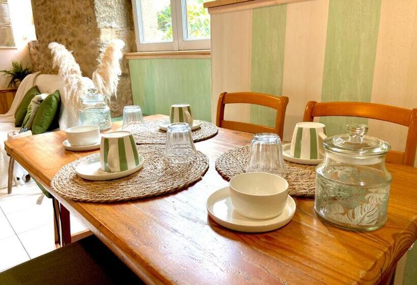سوییت خانوادگی, Chambres D'hôtes Du Manoir Du Haut Salmon