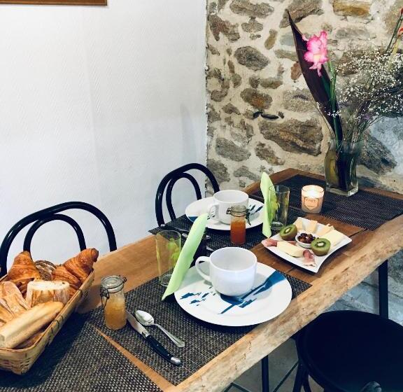 اتاق خانوادگی, Chambres D'hôtes Du Manoir Du Haut Salmon