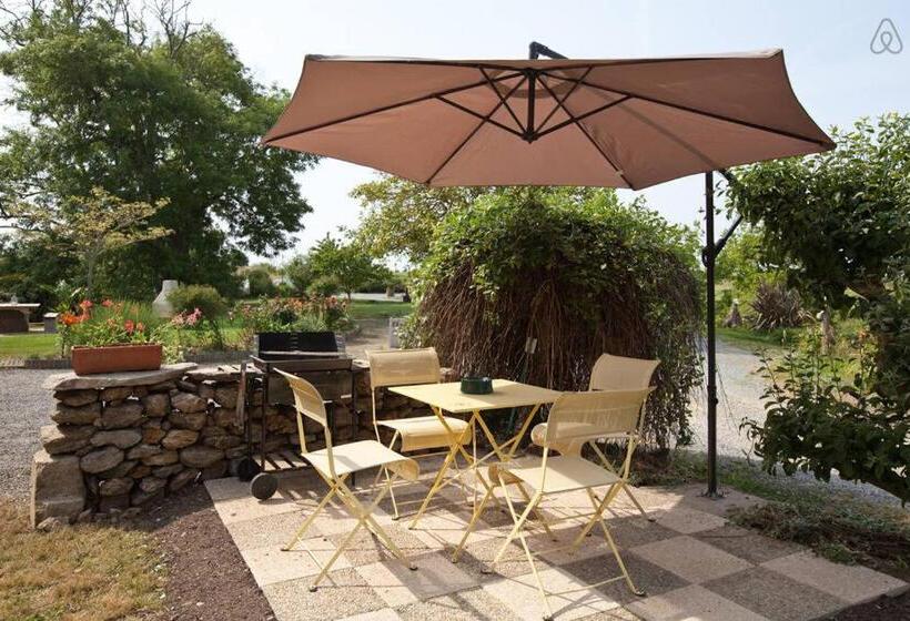 سوییت خانوادگی, Chambres D'hôtes Du Manoir Du Haut Salmon