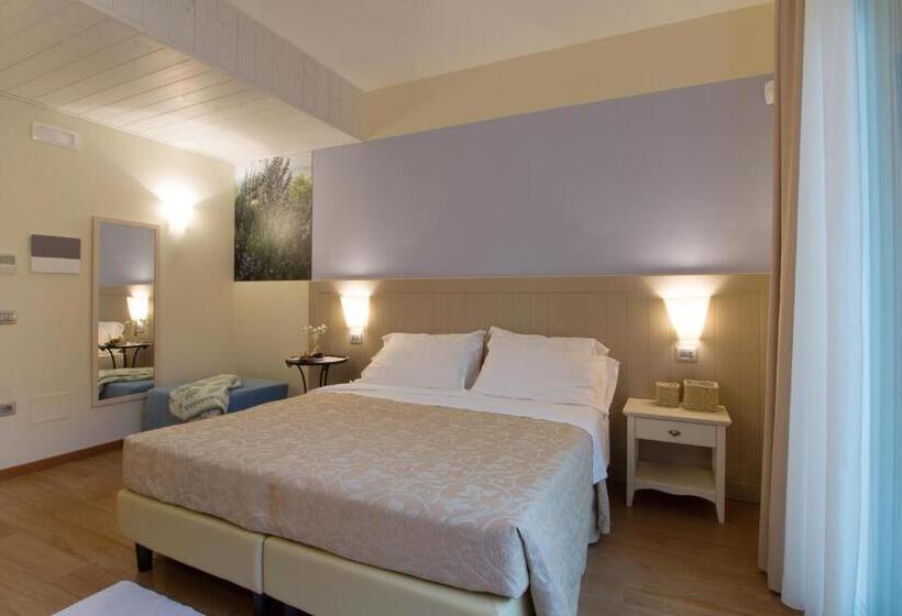 Номер Стандарт Вид на Бассейн, Agriturismo Ai Prati