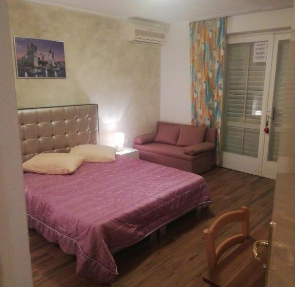 اتاق استاندارد با بالکن و چشم‌انداز دریا, Guest House Vila Luka