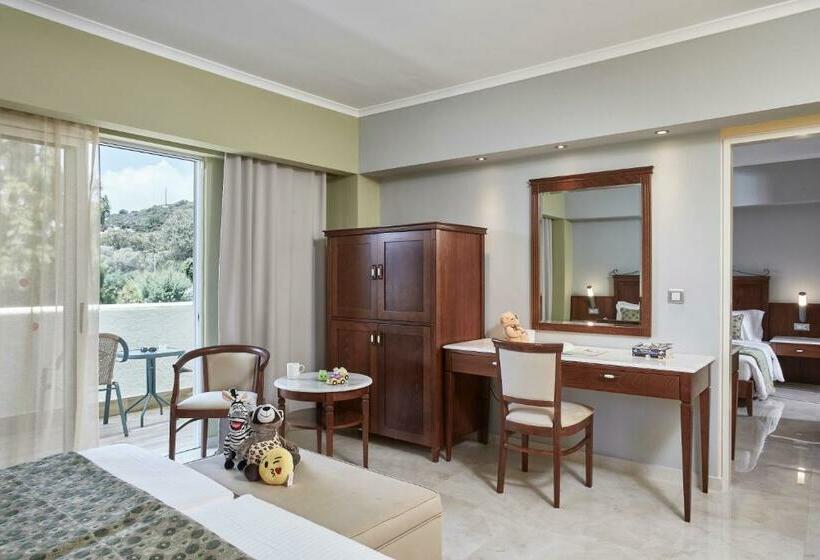 高级家庭房间, Esperides Beach Resort