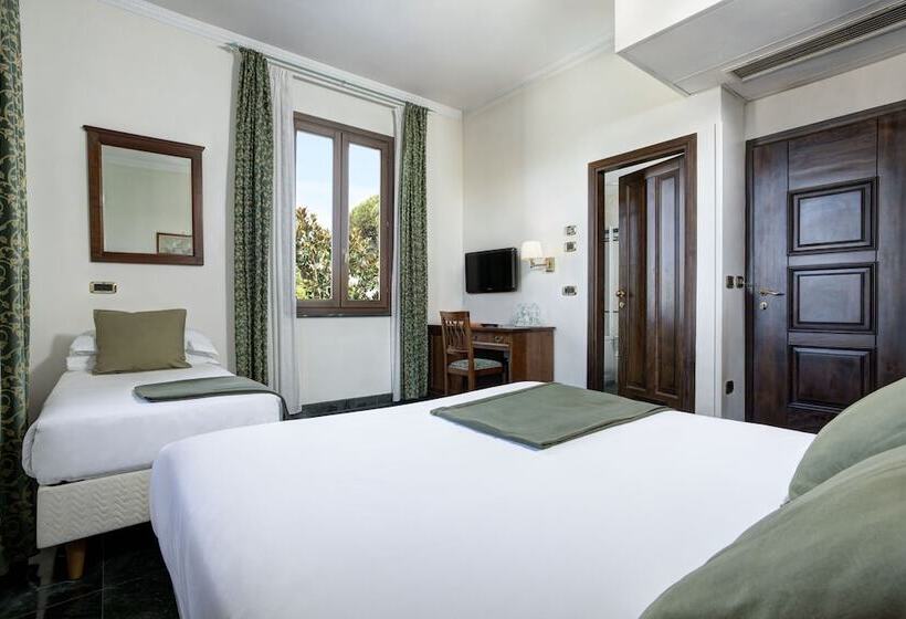 اتاق استاندارد سه نفره, Grand Hotel Gianicolo