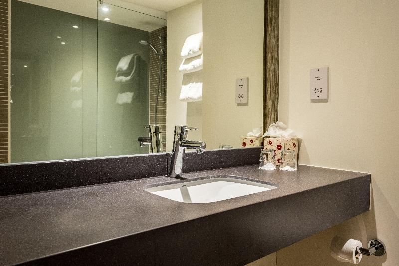 اتاق استاندارد با تخت بزرگ, Holiday Inn Lancaster, An Ihg