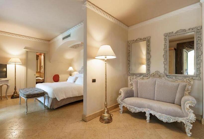 Suite with Terrace, Romano Palace Luxury