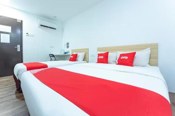 스탠다드 트리플 룸, North City