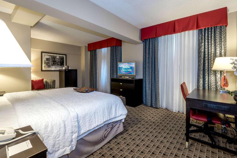 سوئیت با تخت بزرگ, Best Western Plus Hobby Airport Inn And Suites