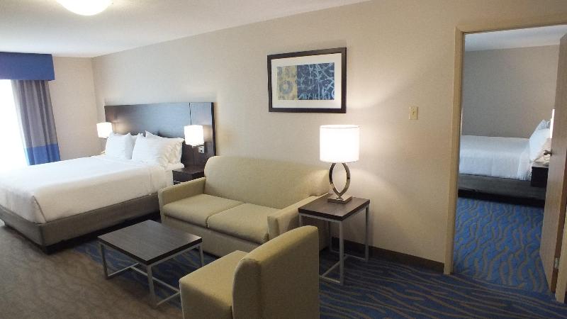 Люкс Кровать Кинг, Holiday Inn Hotel & Suites Regina, An Ihg
