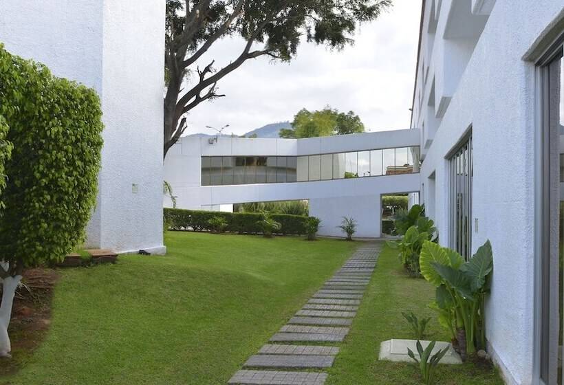 Номер Стандарт, Holiday Inn Morelia, An Ihg