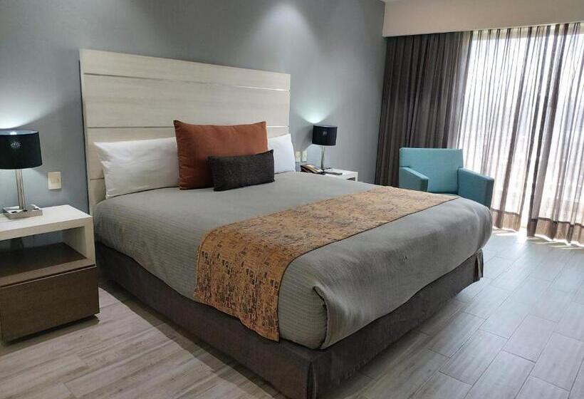 Номер Deluxe Кровать Кинг, Real Inn Perinorte