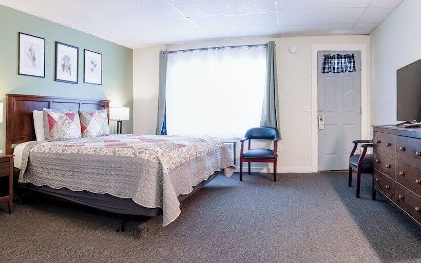 Семейный Номер, Acadia Pines Motel