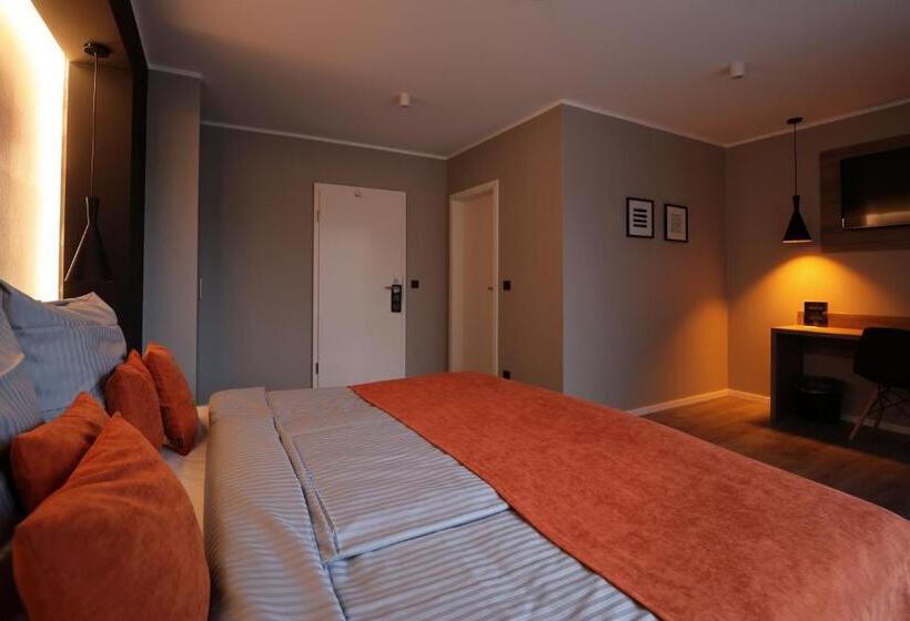 Студия Классика, Juststay Solingen Hotel & Apartments
