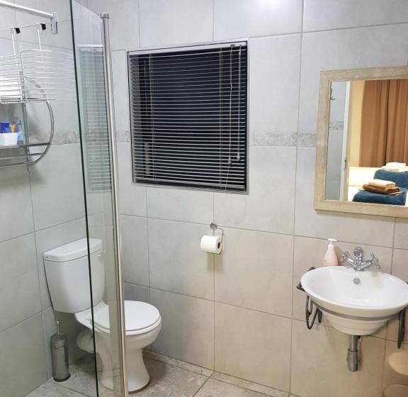 اتاق عادی, Huis Van Seisoene