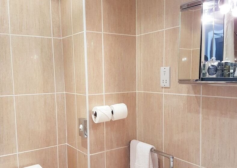 اتاق استاندارد یک نفره, Cumberland Hotel   Oceana Collection