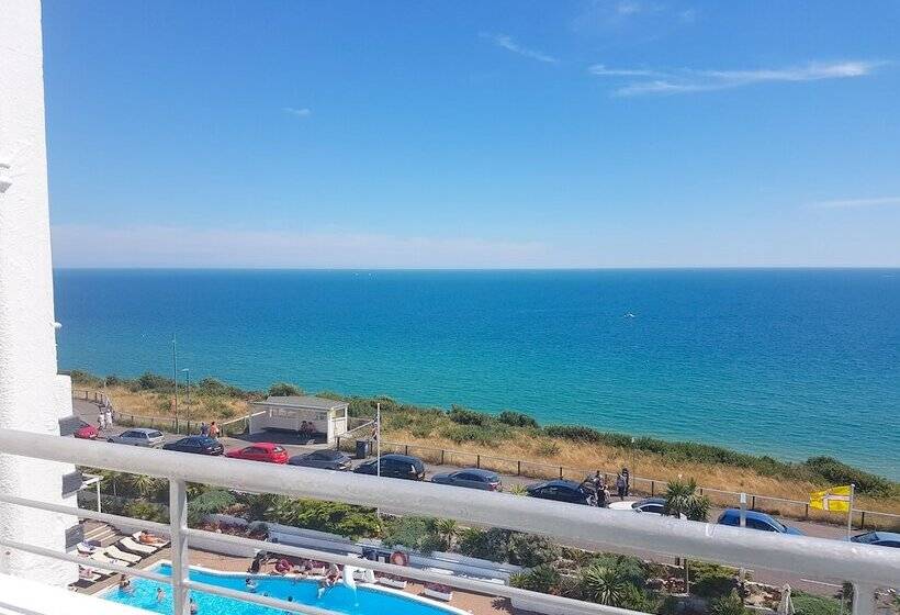 اتاق خانوادگی با چشم‌انداز دریا, Cumberland Hotel   Oceana Collection