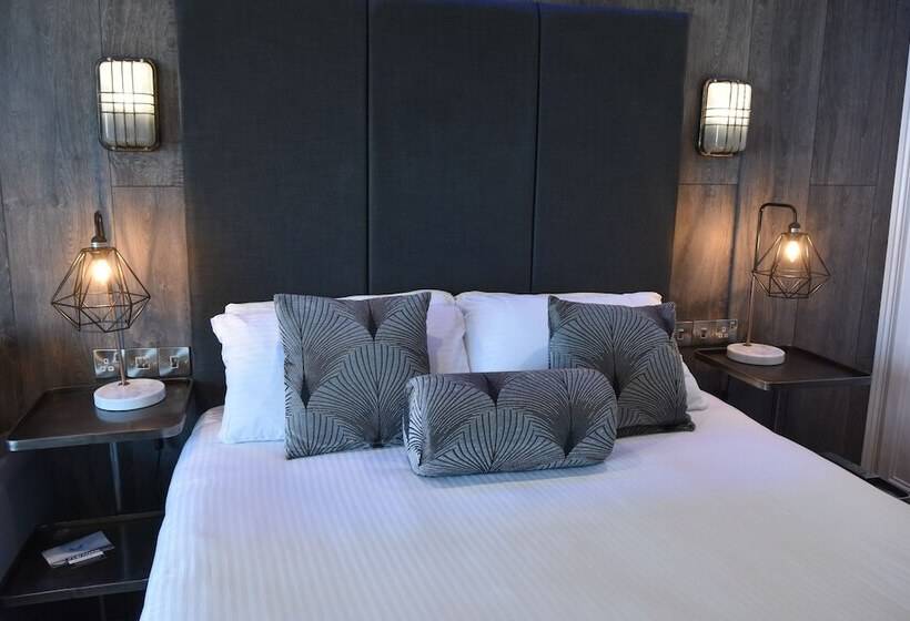 اتاق خانوادگی با چشم‌انداز دریا, Cumberland Hotel   Oceana Collection