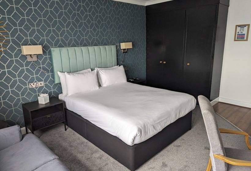 اتاق سوپریور با چشم‌انداز دریا و بالکن, Cumberland Hotel   Oceana Collection