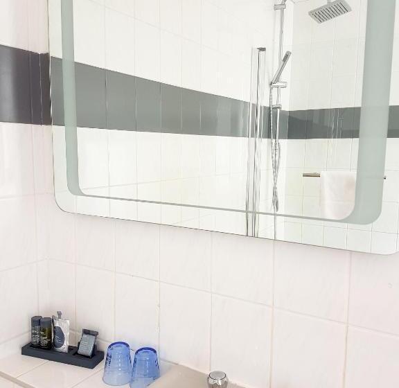 اتاق استاندارد با تخت بزرگ, Cumberland Hotel   Oceana Collection