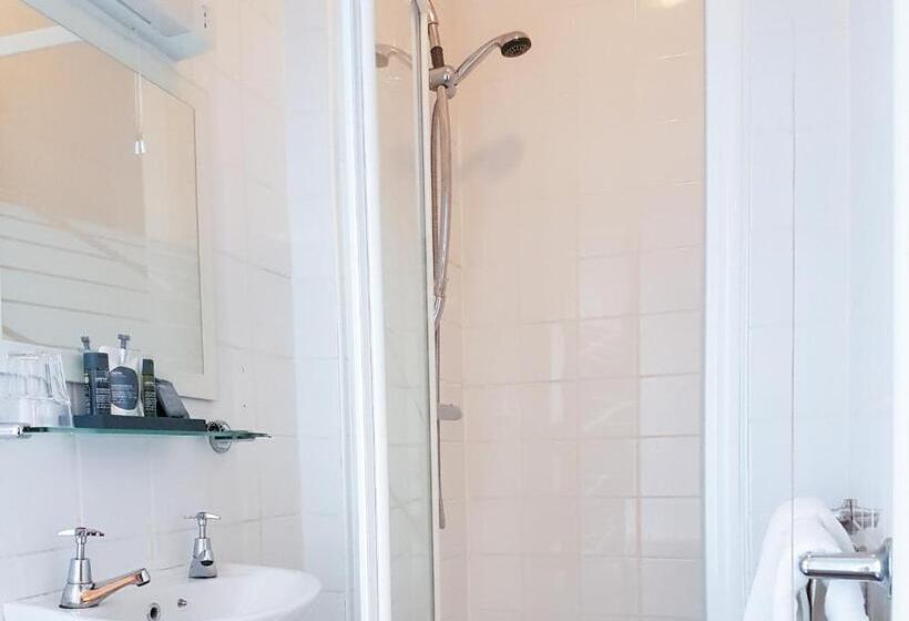 اتاق عادی یک تخته, Cumberland Hotel   Oceana Collection