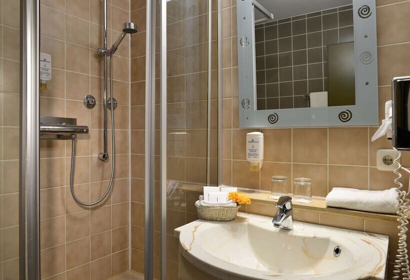 Номер Стандарт, Plaza Inn Leonberg
