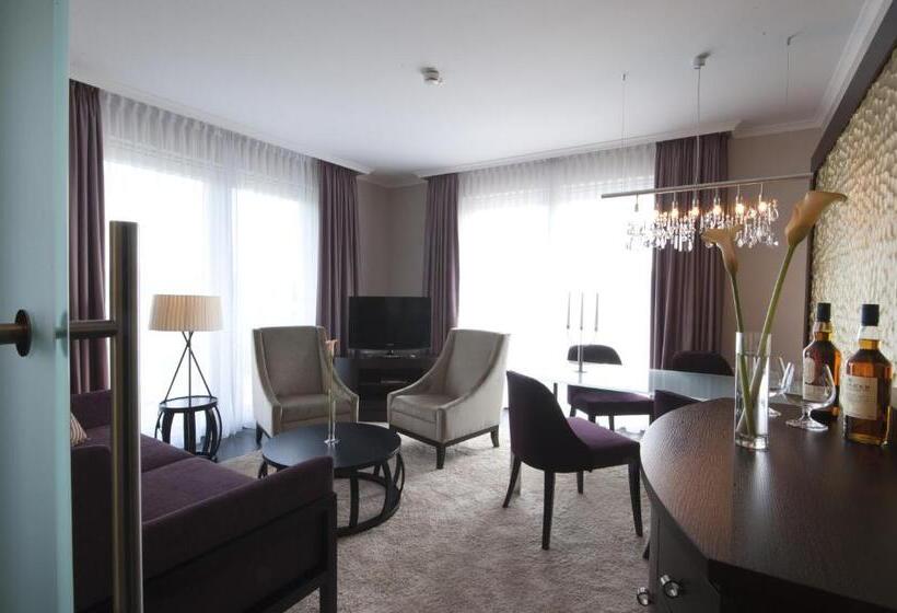 Люкс, Best Western Premier Castanea Resort