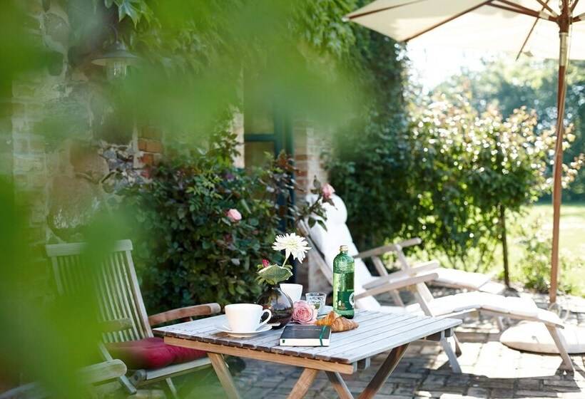 Номер Стандарт, Relais & Chateaux Gutshaus Stolpe