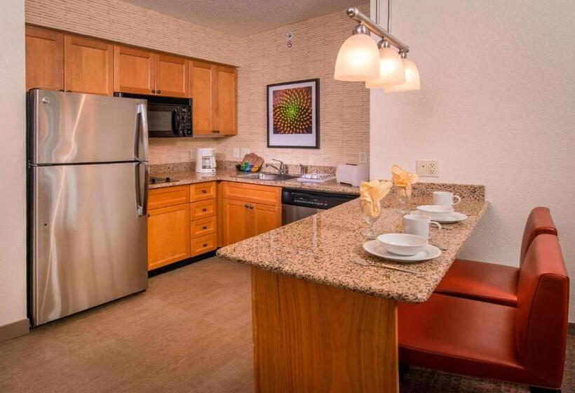 스탠다드 스튜디오, Residence Inn Frederick