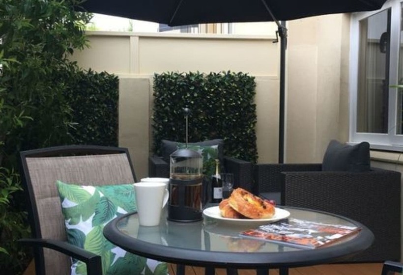 스위트, The Peninsula Riverside Serviced Apartments